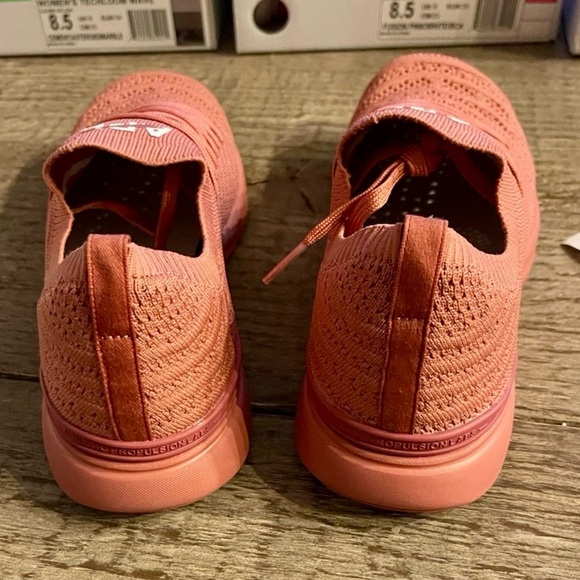 APL Techloom Wave Sneakers in Cedar. - Picture 8 of 12